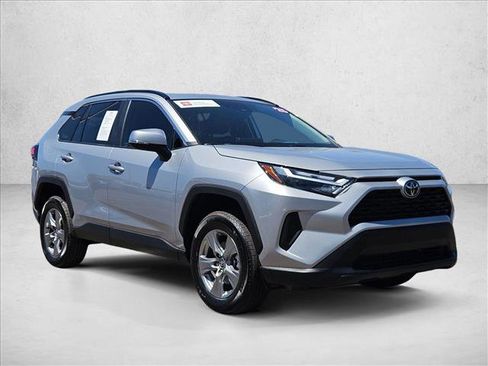 Used 2025 Toyota RAV4 XLE w/ Convenience Package FWD image 3
