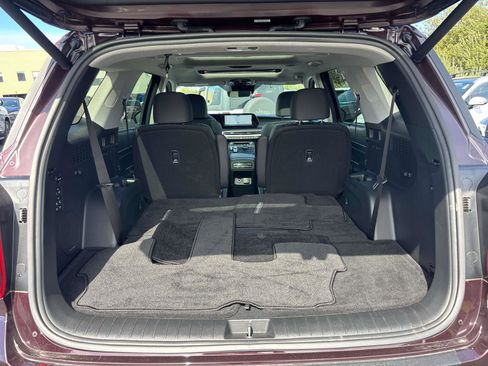 Used 2024 Hyundai Palisade Limited image 13