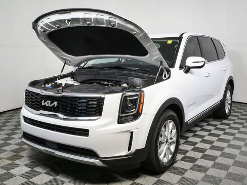 Used 2022 Kia Telluride LX AWD/4WD image 30