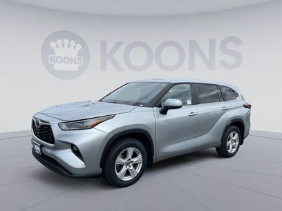 Used 2024 Toyota Highlander LE