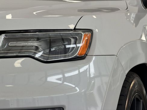 Used 2021 Jeep Grand Cherokee Summit AWD/4WD image 15