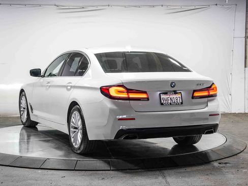 Used 2021 BMW 530i w/ Convenience Package RWD image 2