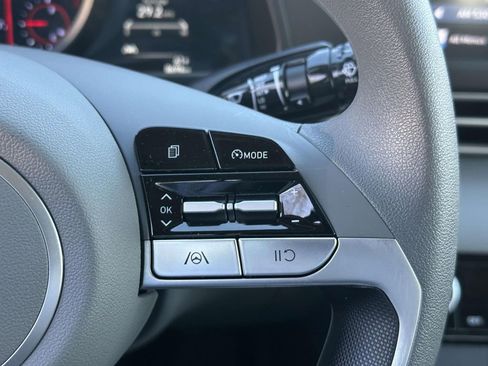 Used 2023 Hyundai Elantra SEL FWD image 18