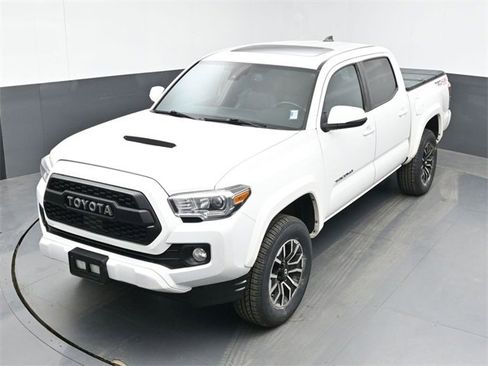 Used 2020 Toyota Tacoma TRD Sport w/ TRD Premium Sport Package image 38