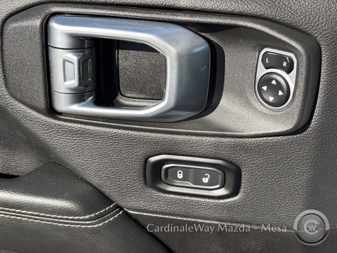 Used 2023 Jeep Gladiator Overland image 19