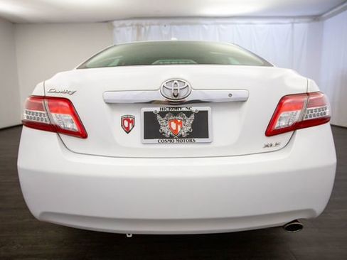 Used 2011 Toyota Camry XLE w/ XLE Extra-Value Pkg #2 image 37
