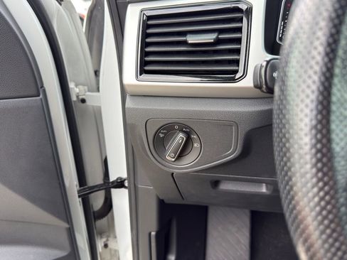 Used 2022 Volkswagen Atlas Cross Sport SEL R-Line AWD/4WD image 20