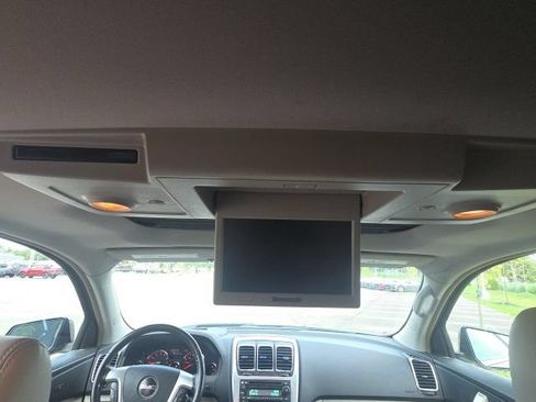 Used 2009 GMC Acadia SLT w/ Technology Package FWD image 15