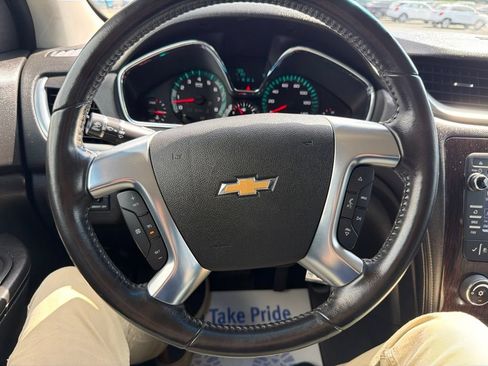Used 2016 Chevrolet Traverse LT w/ Style and Technology Package FWD image 28