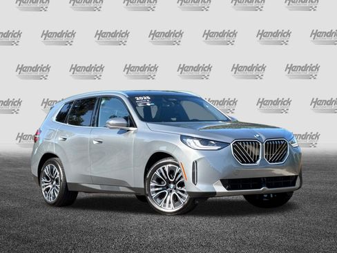 Used 2025 BMW X3 xDrive30i w/ Convenience Package AWD/4WD image 2