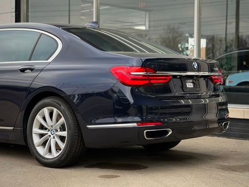 Used 2016 BMW 740i image 30