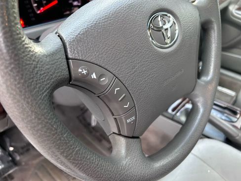 Used 2005 Toyota Camry LE image 17