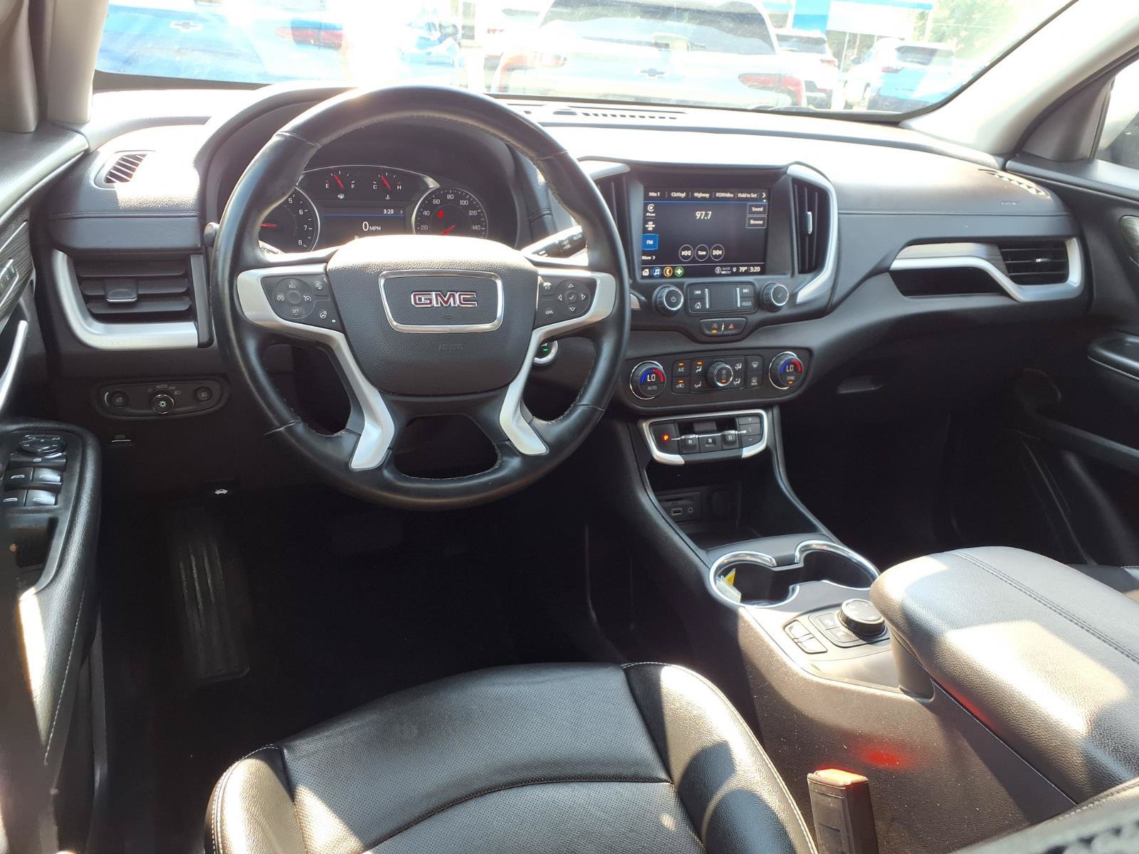 Used 2024 GMC Terrain SLT AWD/4WD image 7