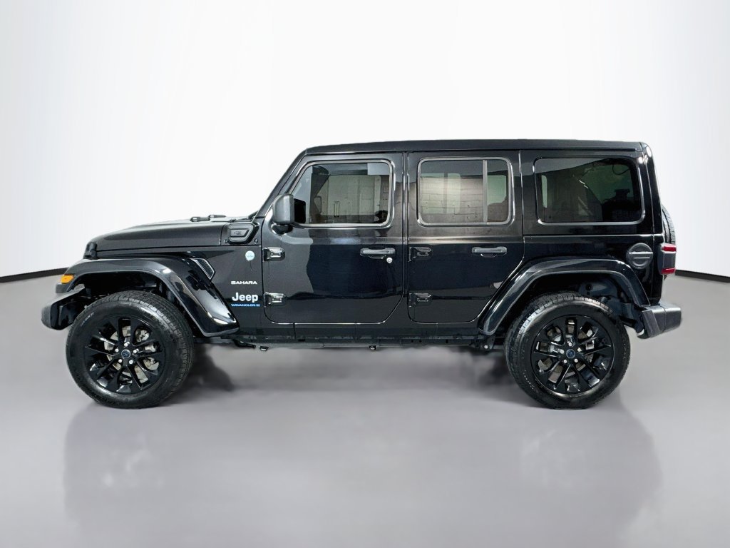 Used 2024 Jeep Wrangler Unlimited Sahara AWD/4WD image 10