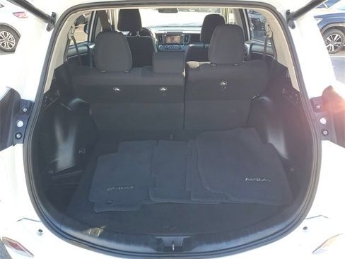 Used 2018 Toyota RAV4 XLE image 8