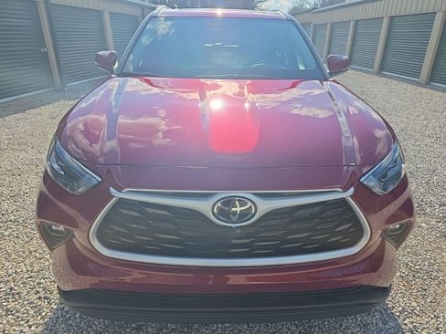 Certified 2026 Toyota Highlander XLE image 10