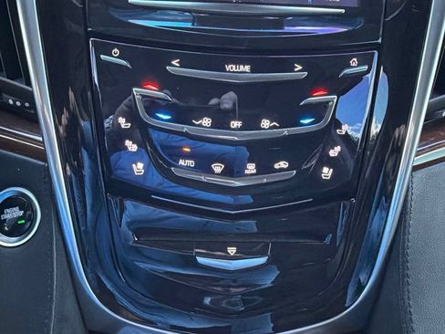 Used 2019 Cadillac Escalade ESV Luxury AWD/4WD image 34