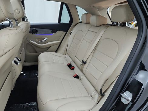 Used 2020 Mercedes-Benz GLC 300 4MATIC image 15