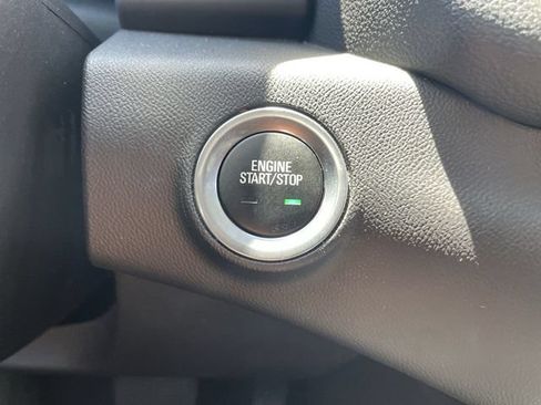 Used 2024 GMC Terrain SLE AWD/4WD image 16