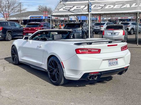 Used 2018 Chevrolet Camaro SS w/ LPO, Ground Effects Package image 11