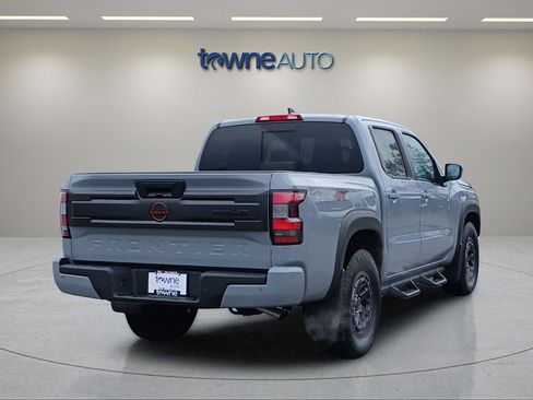 Used 2025 Nissan Frontier PRO-4X AWD/4WD image 5