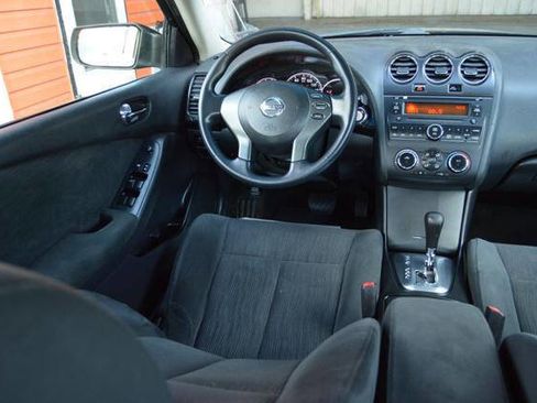 Used 2010 Nissan Altima 2.5 S FWD image 40