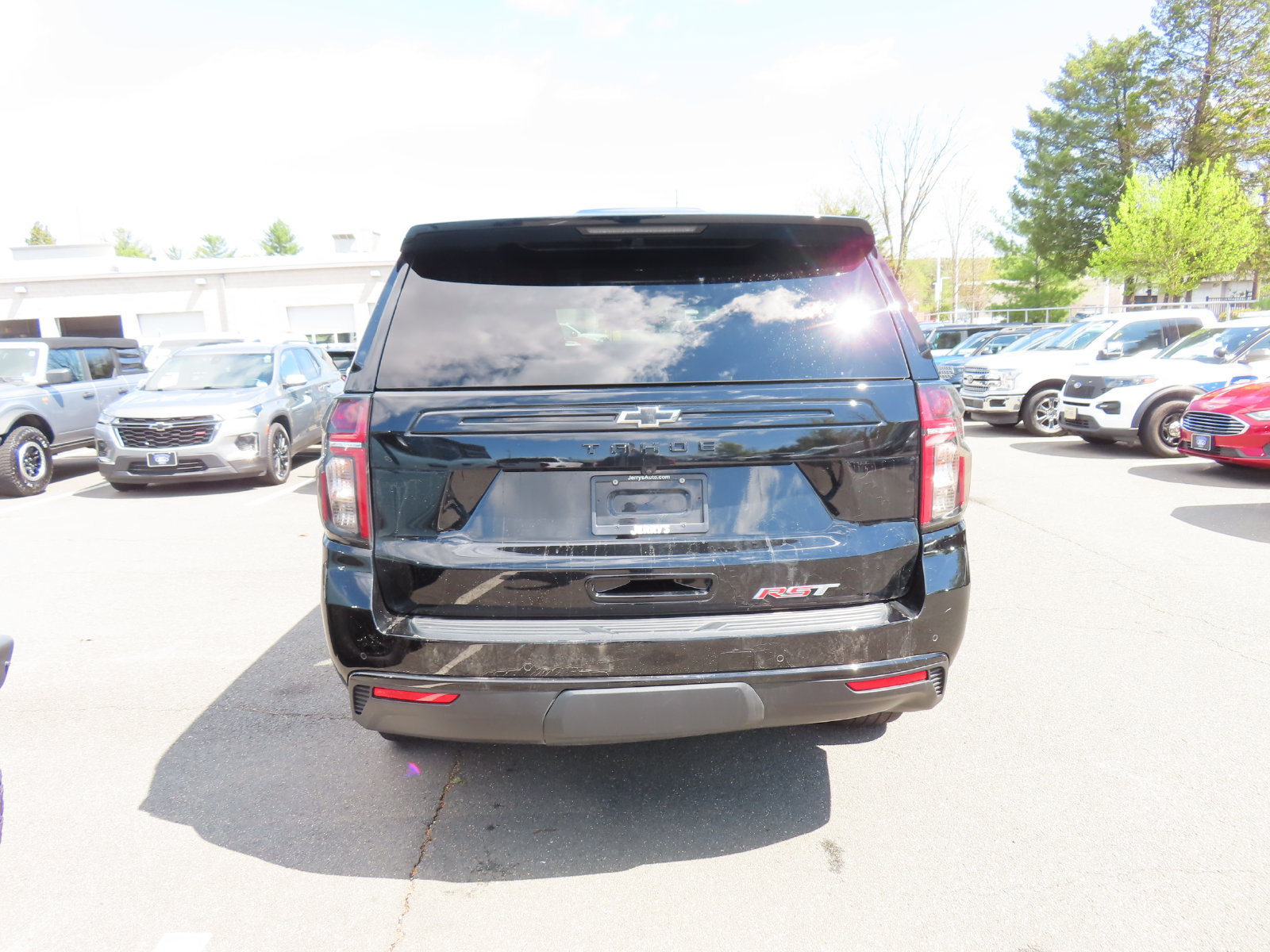 Used 2023 Chevrolet Tahoe RST w/ Luxury Package AWD/4WD image 7