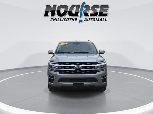 Used 2024 Ford Expedition Max Limited AWD/4WD image 3