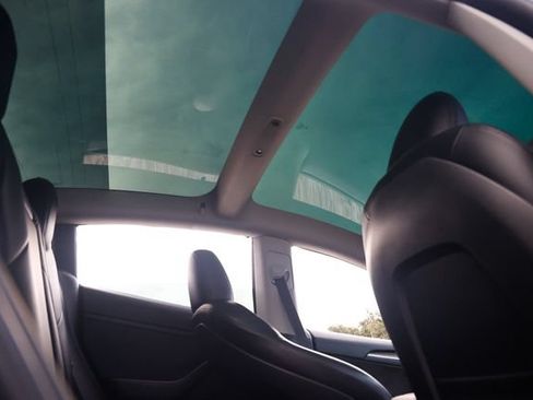 Used 2023 Tesla Model 3 Standard Range RWD image 23