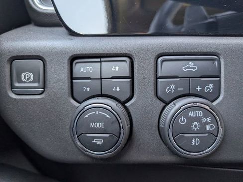 Used 2024 Chevrolet Silverado 1500 LT Trail Boss w/ Convenience Package II AWD/4WD image 24