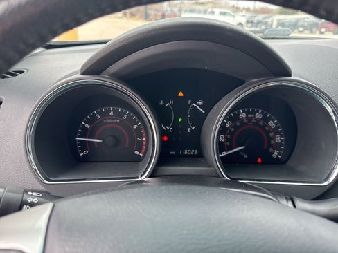 Used 2012 Toyota Highlander Limited w/ Tow Pkg image 18