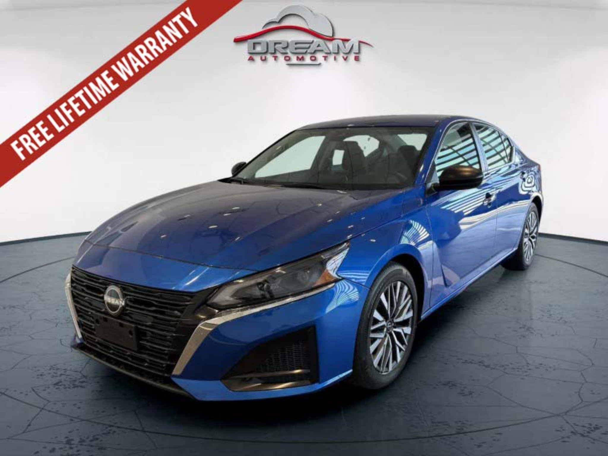 Used 2025 Nissan Altima 2.5 SV FWD image 4
