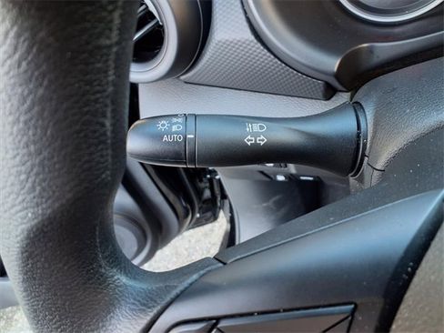 Certified 2025 Nissan Kicks Play S image 11