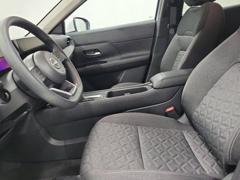 Used 2025 Nissan Kicks SV FWD image 18