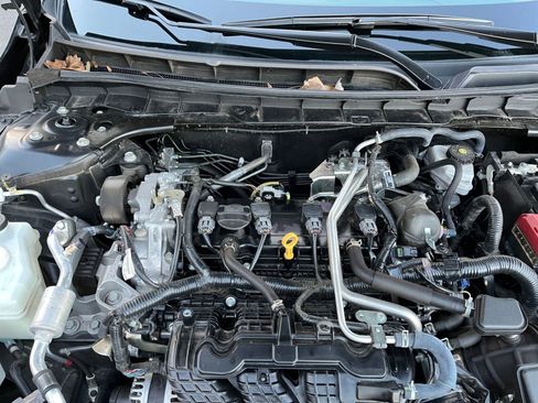 Used 2025 Nissan Altima 2.5 SV image 31