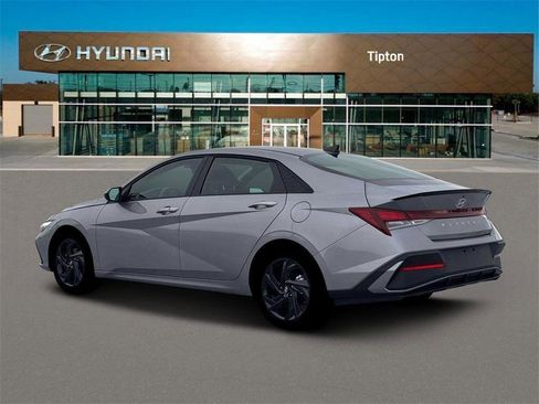 New 2026 Hyundai Elantra Sport image 4