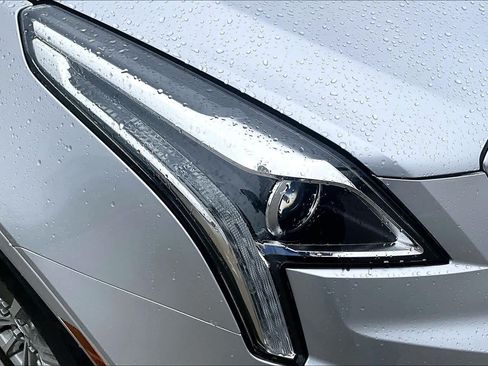 Used 2017 Cadillac XT5 Luxury FWD image 26