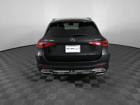 Used 2025 Mercedes-Benz GLC 300 4MATIC image 28