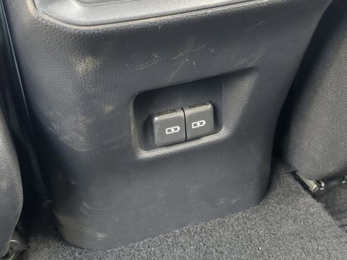 Used 2022 Toyota RAV4 XLE AWD/4WD image 24