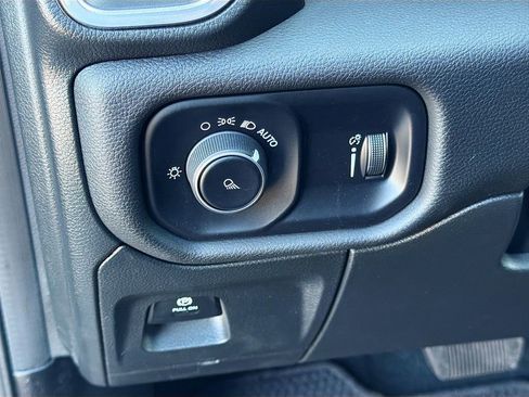 Used 2024 RAM 1500 Laramie image 36