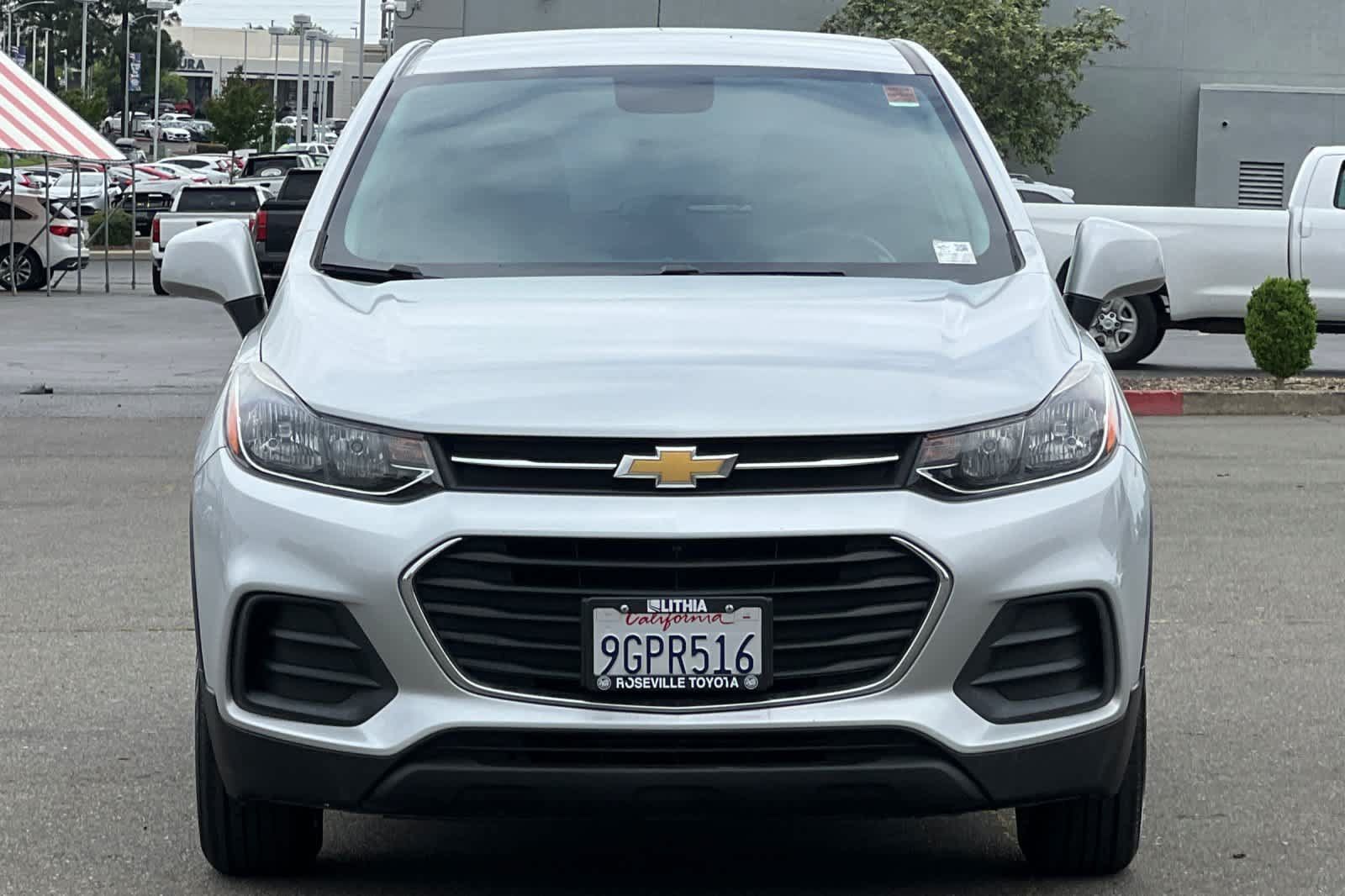 Used 2022 Chevrolet Trax LS w/ Tint and Cruise Package FWD image 10