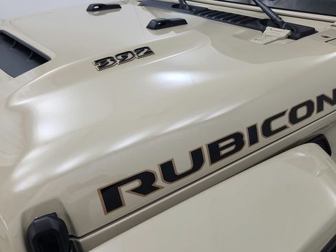 Used 2022 Jeep Wrangler Unlimited Rubicon w/ Trailer Tow Package AWD/4WD image 21
