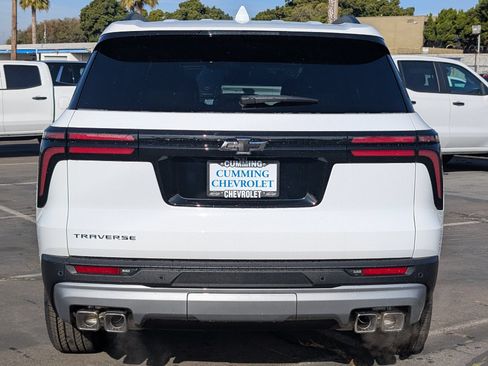 New 2026 Chevrolet Traverse LT FWD image 9