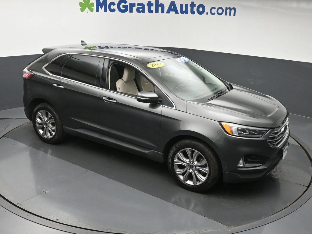 Used 2019 Ford Edge Titanium w/ Equipment Group 301A AWD/4WD image 3