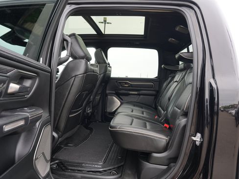 Used 2020 RAM 1500 Limited w/ Black Appearance Package AWD/4WD image 22