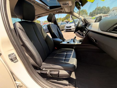 Used 2014 BMW 320i xDrive Sedan AWD/4WD image 13