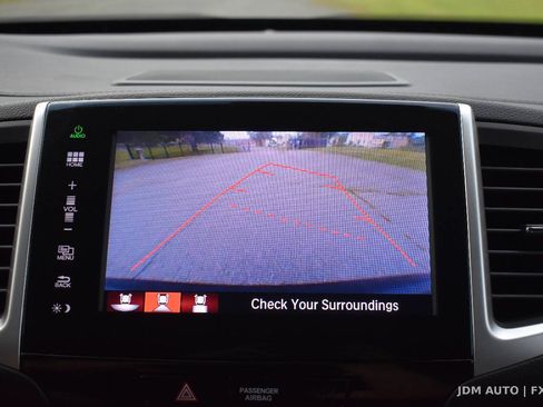 Used 2016 Honda Pilot Touring image 26
