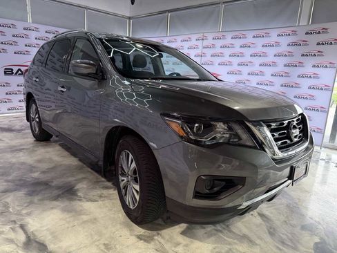 Used 2020 Nissan Pathfinder S image 6