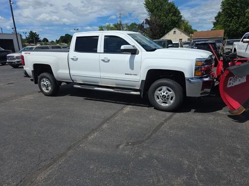 Used 2015 Chevrolet Silverado 2500 LT AWD/4WD image 5