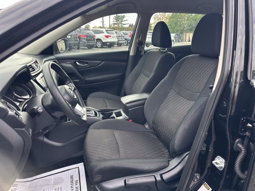 Used 2018 Nissan Rogue S AWD/4WD image 13
